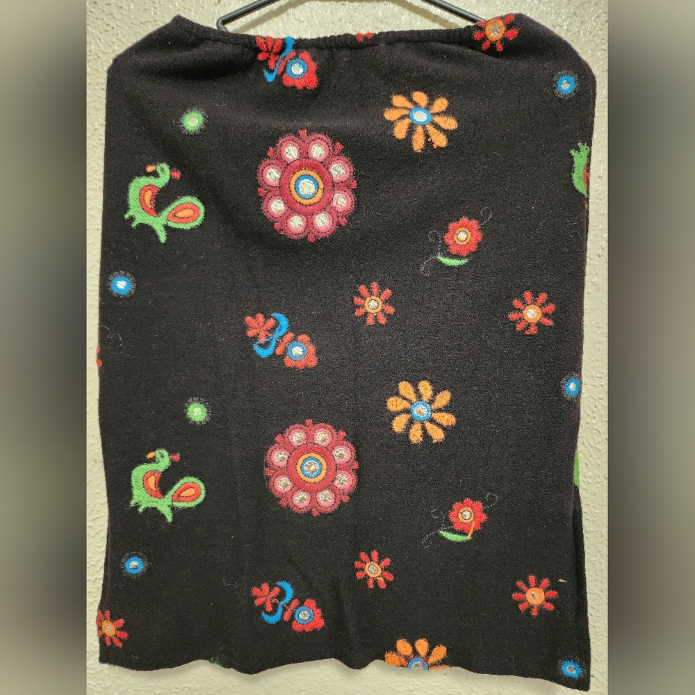 CUSTO BARCELONA Skirt, Color Black With flowers design, Size M
